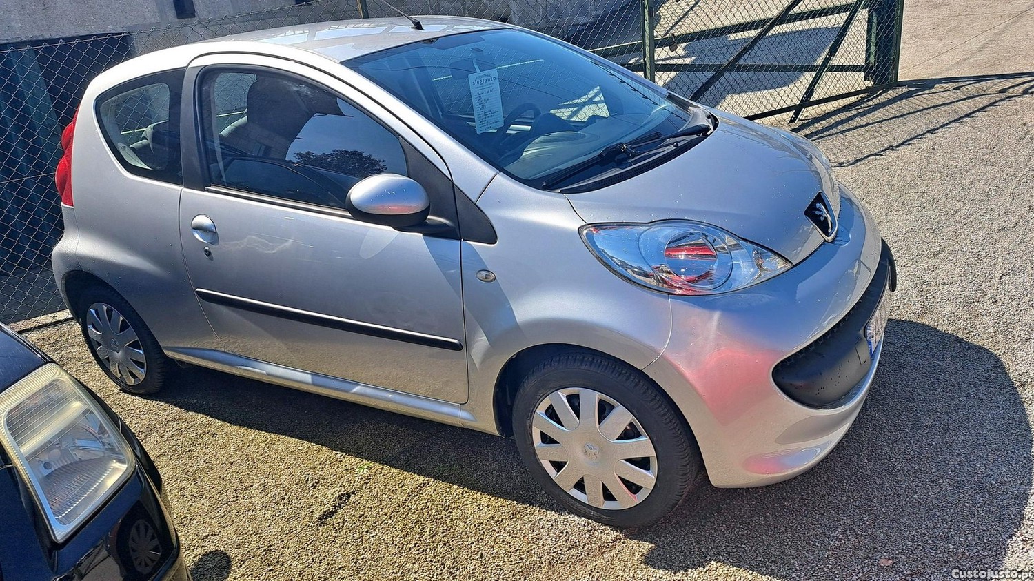 Peugeot 107 1.0 Trendy - 07 foto 2
