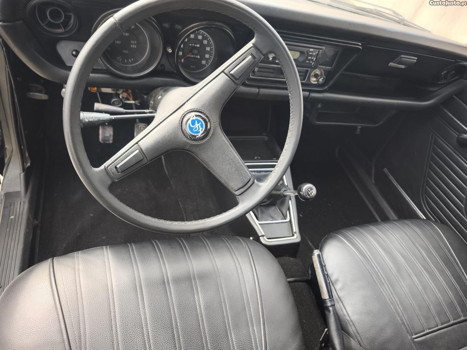Mazda 818 Station Wagon — photo 3
