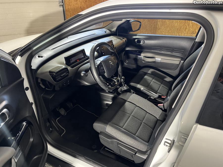 Citroën C4 Cactus 1.2 PureTech — fotografia 14