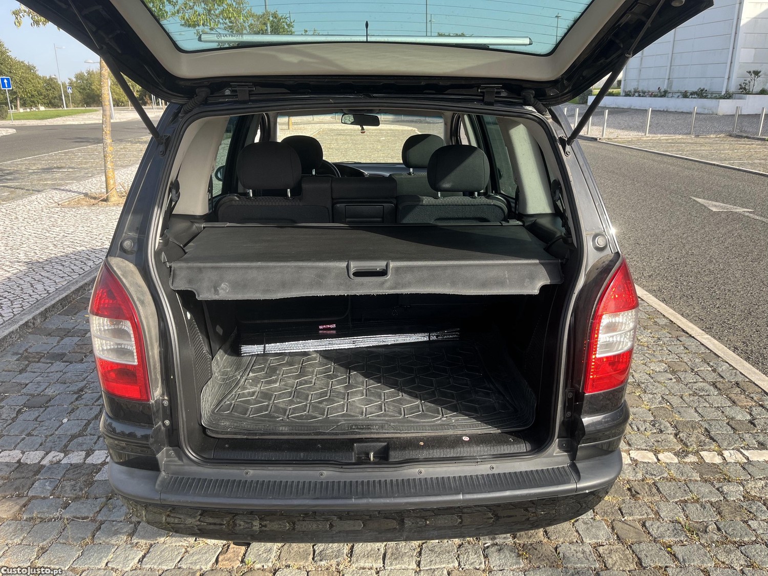 Opel Zafira 2.0DTI 100cv — fotografia 8