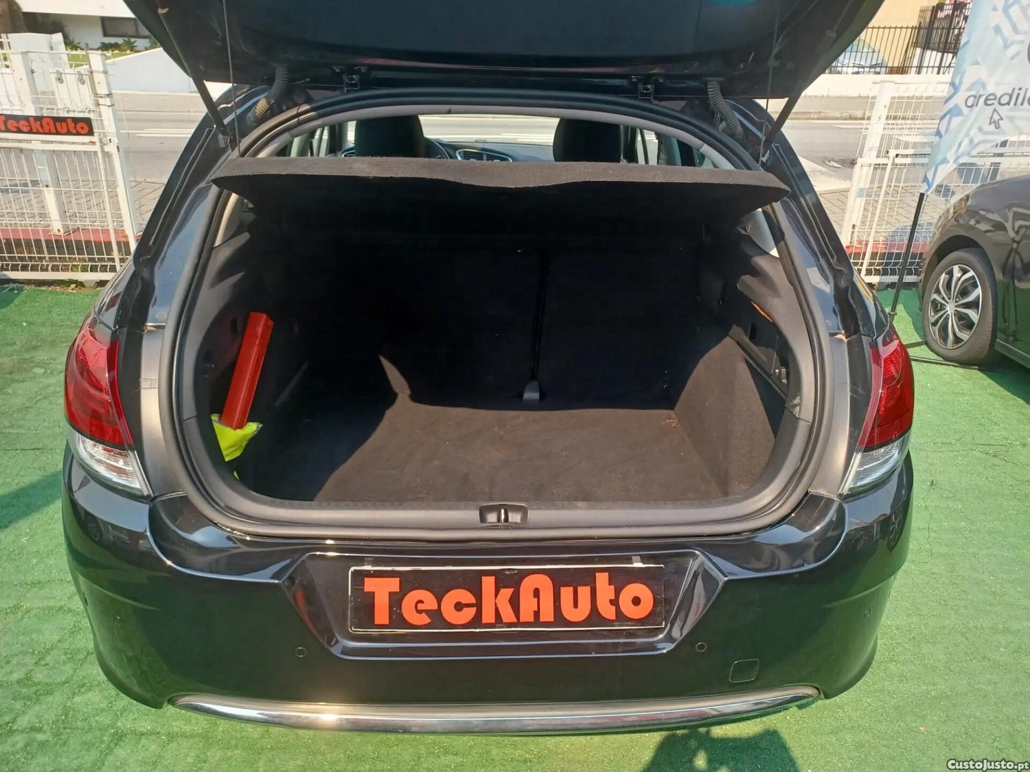 Citroën C4 1.6 BlueHDi Feel — fotografia 13
