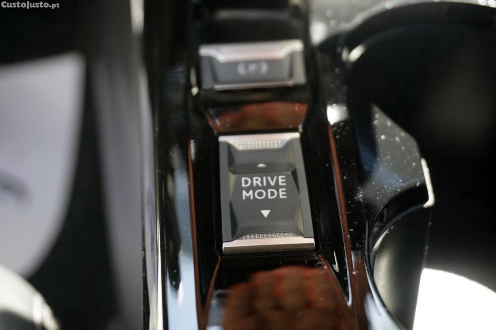 Peugeot 2008 1.2 PureTech GT Line — fotografia 4