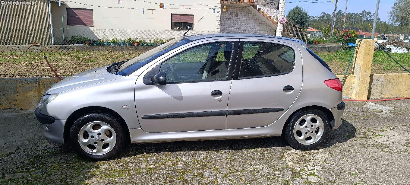 Peugeot 206 1.9 — fotografia 3