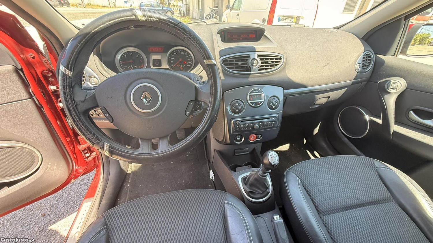 Renault Clio 1.5 dCi de 2009 — fotografia 7