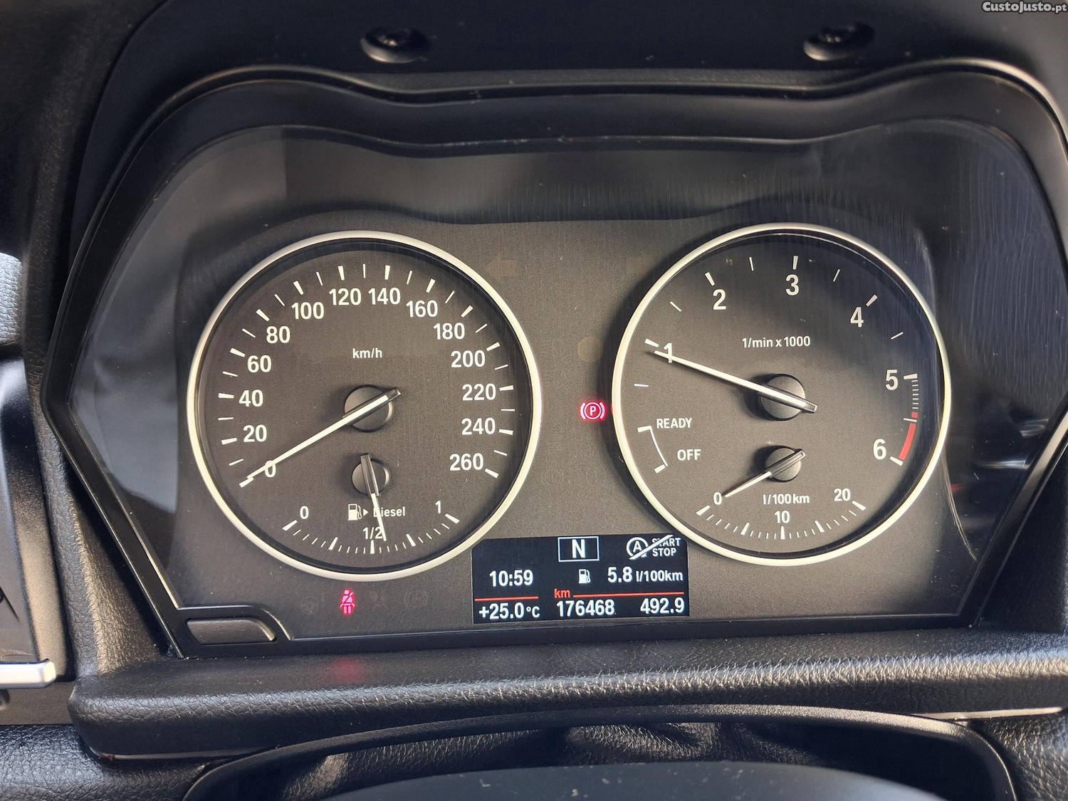 BMW 216 Active Tourer Sport — fotografia 7