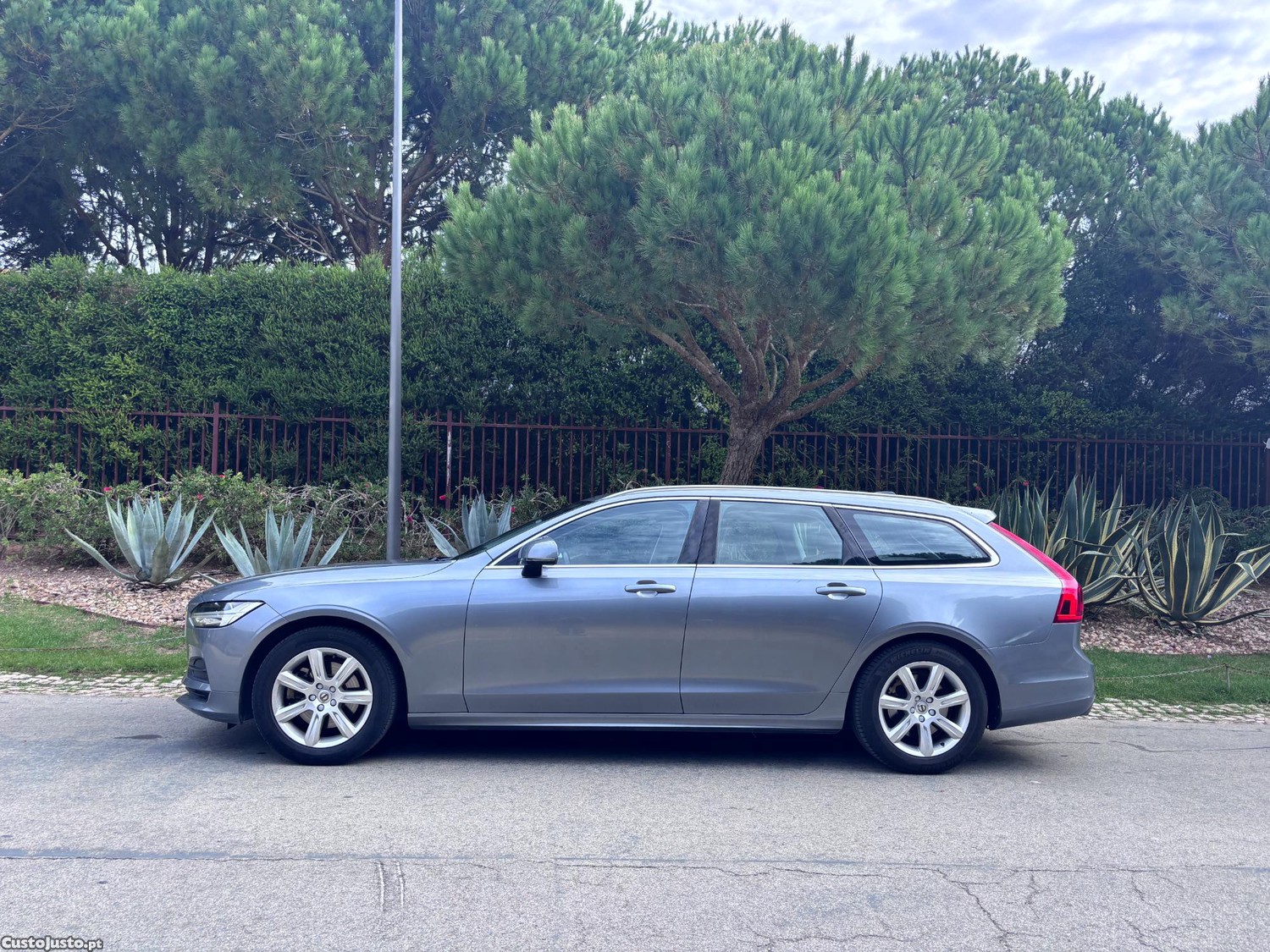 Volvo V90 Volvo V90 2.0 D4 Momentum Geartronic 190cv NACIONAL - 19 — photo 2
