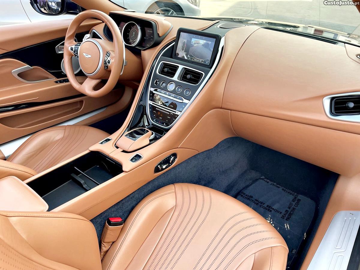 Aston Martin Volante DB11 — fotografia 19