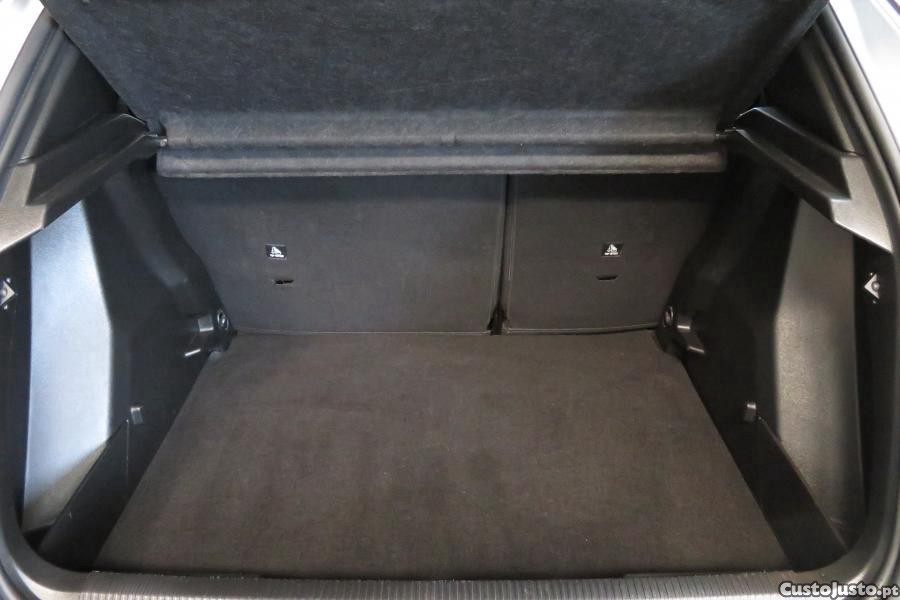 Peugeot 2008 1.2 PureTech Active — fotografia 3