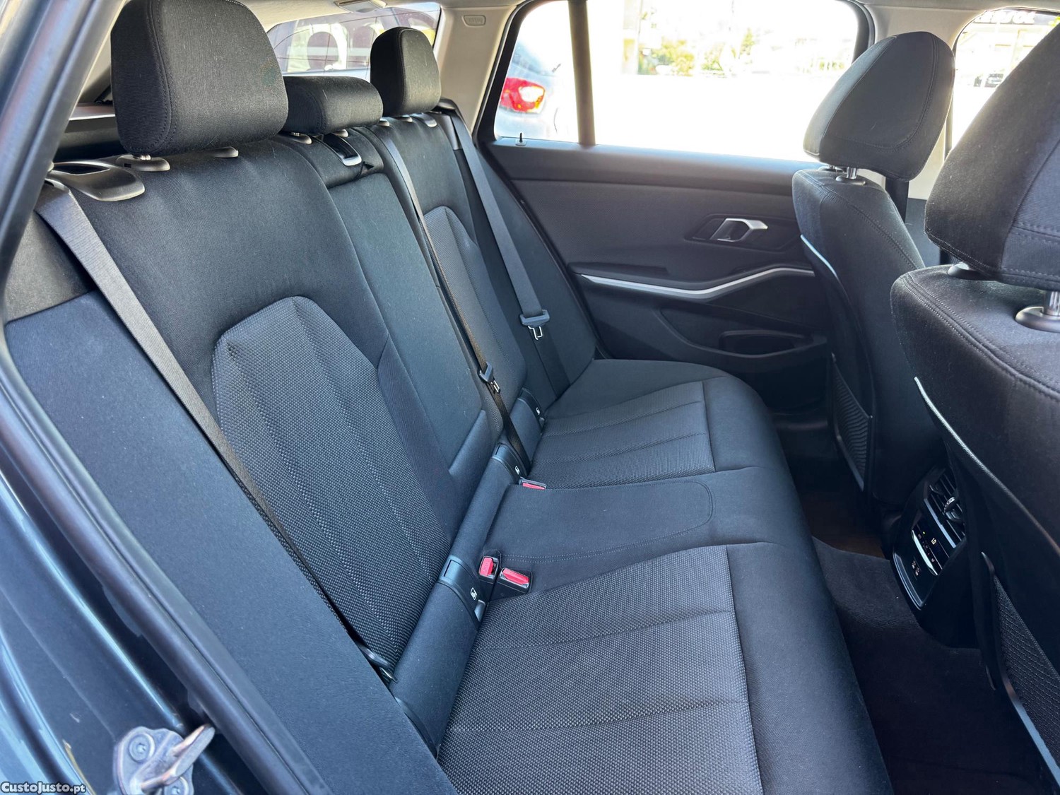 BMW 320 d Aut. Advantage 190cv Mild Hybrid — fotografia 2