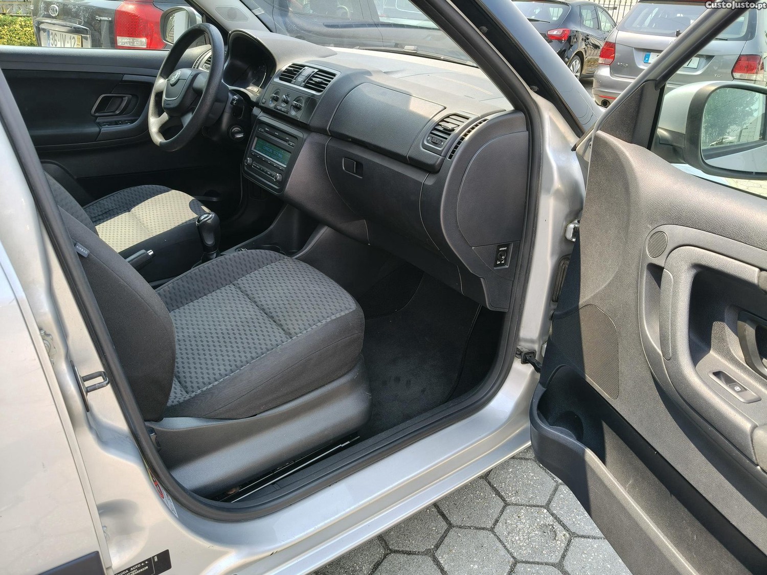 Skoda Fabia Break 1.2 TSi Style c/ GPL — fotografia 9