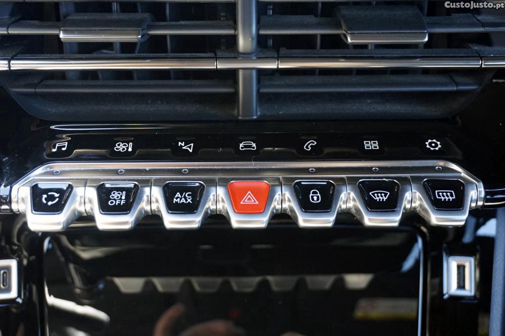 Peugeot 2008 1.2 PureTech GT Line — fotografia 5