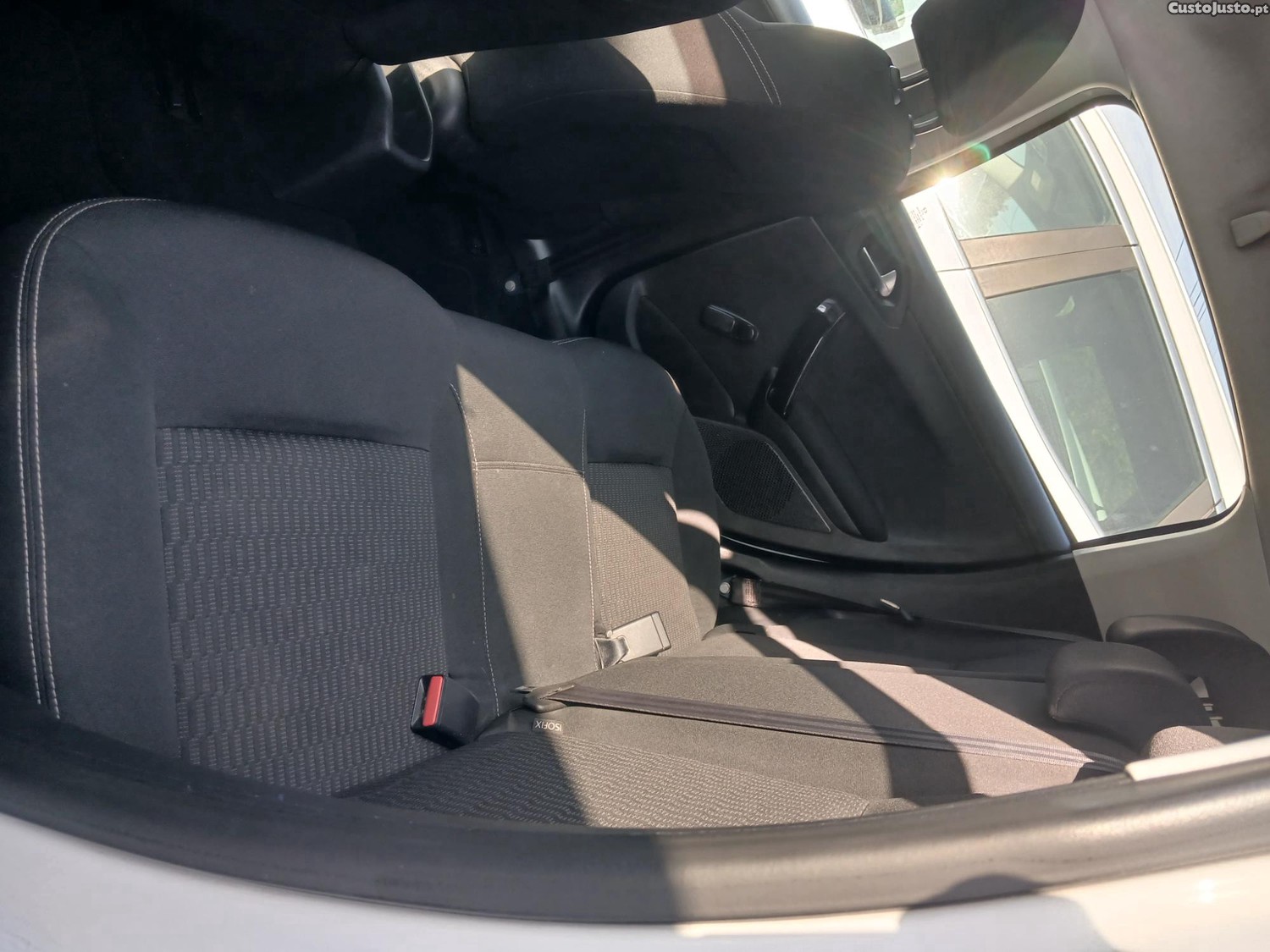 Peugeot 208 1.6 hdi Style diesel Nacional - 16 — photo 2