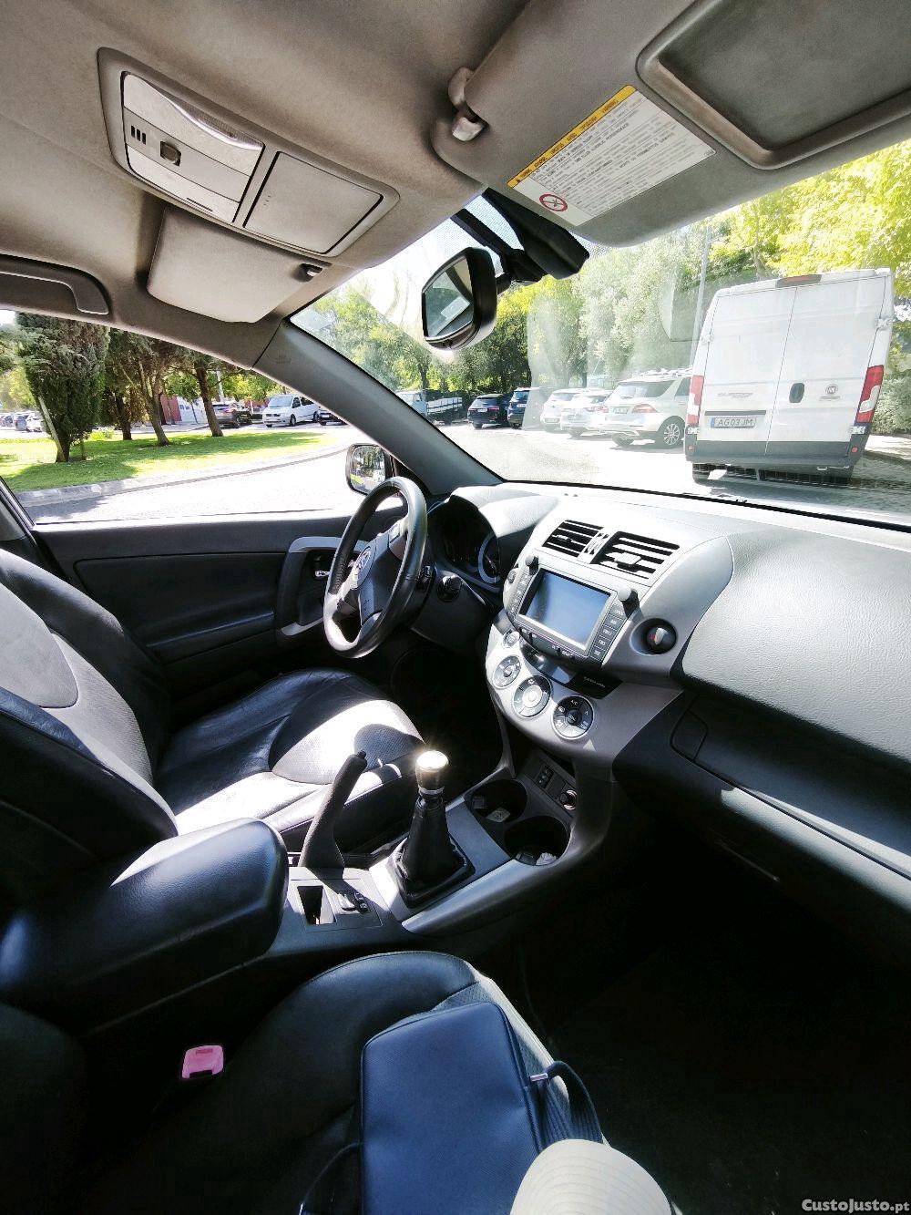 Toyota RAV4 177cv navi - 06 — photo 5
