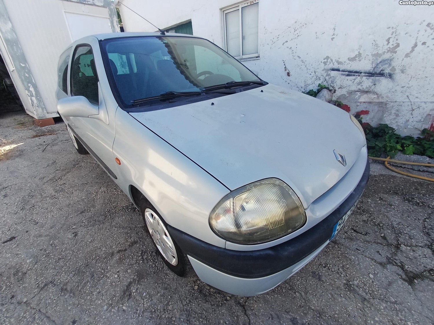 Renault Clio 1.2 — photo 2