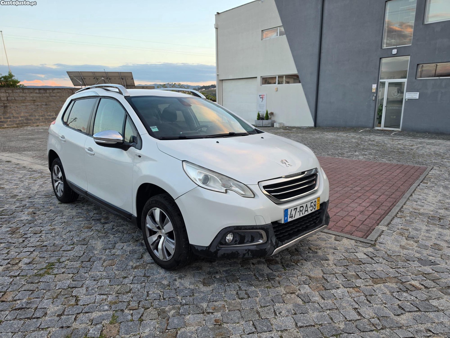 Peugeot 2008 1.2 Pure Tech style nacional muito novo - 16 — photo 4