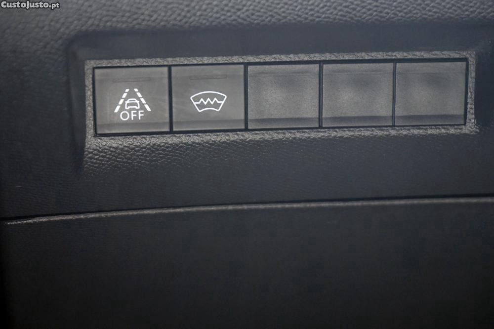 Peugeot 2008 1.2 PureTech GT Line — fotografia 10