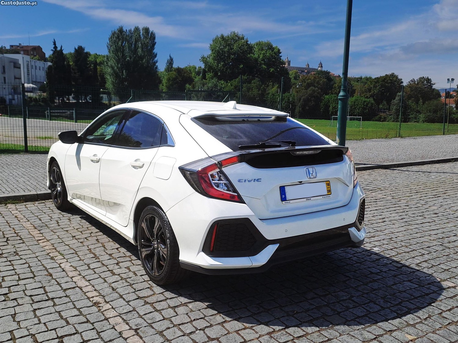 Honda Civic 1.0 i-VTEC Elegance Navi - 18 — photo 4