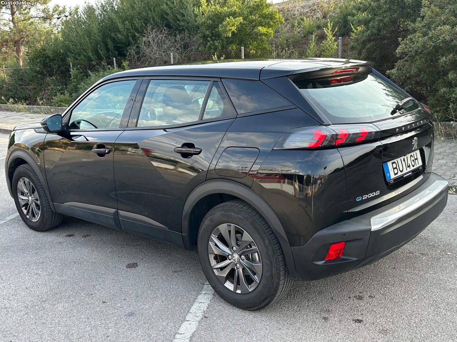 Peugeot e-2008 Allure — fotografia 5