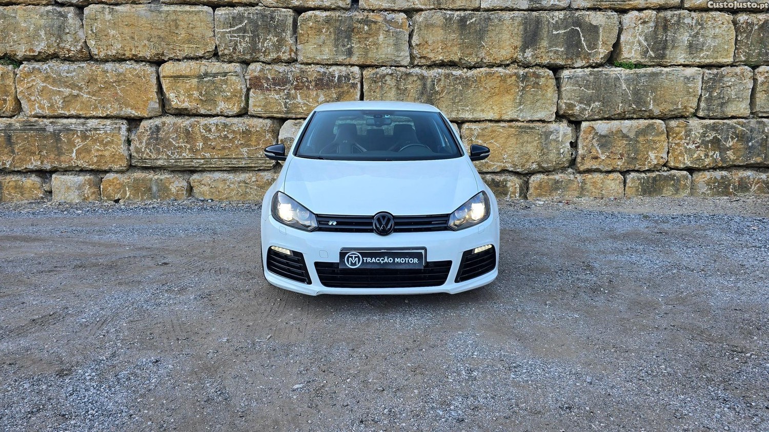 Volkswagen Golf R 2.0 TSI — fotografia 26