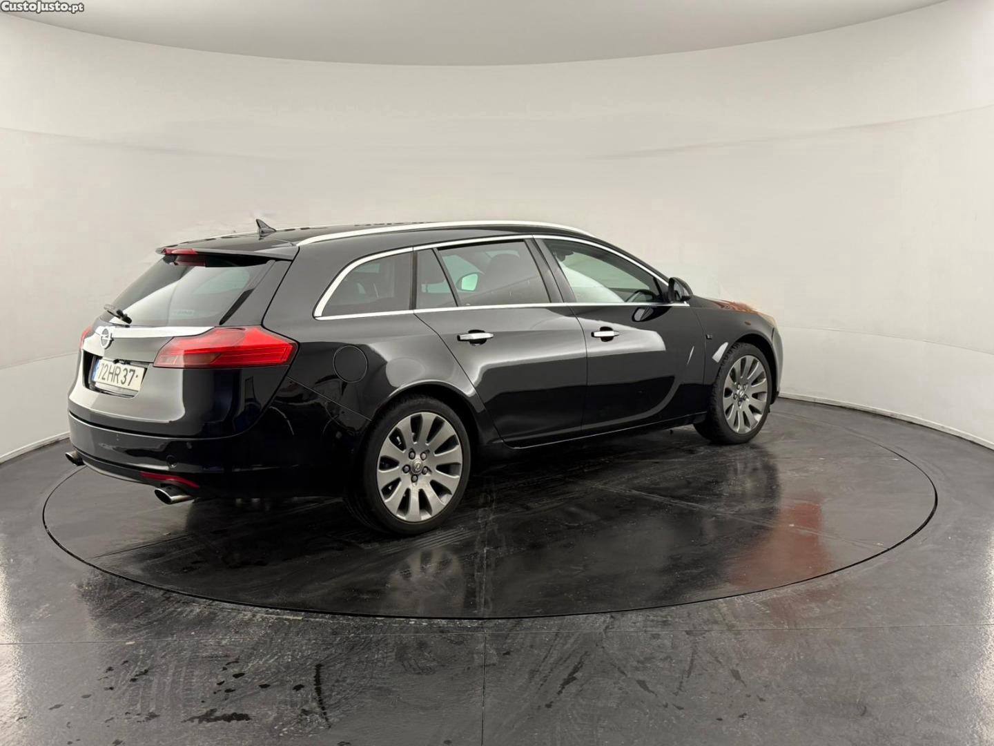 Opel Insignia 2.0 CDTI — photo 5