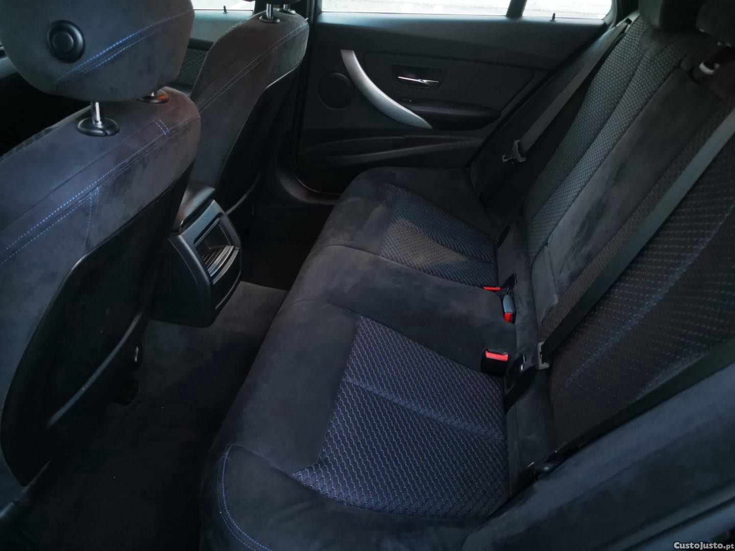 BMW 318 touring Pack M com GARANTIA 12 meses — fotografia 4