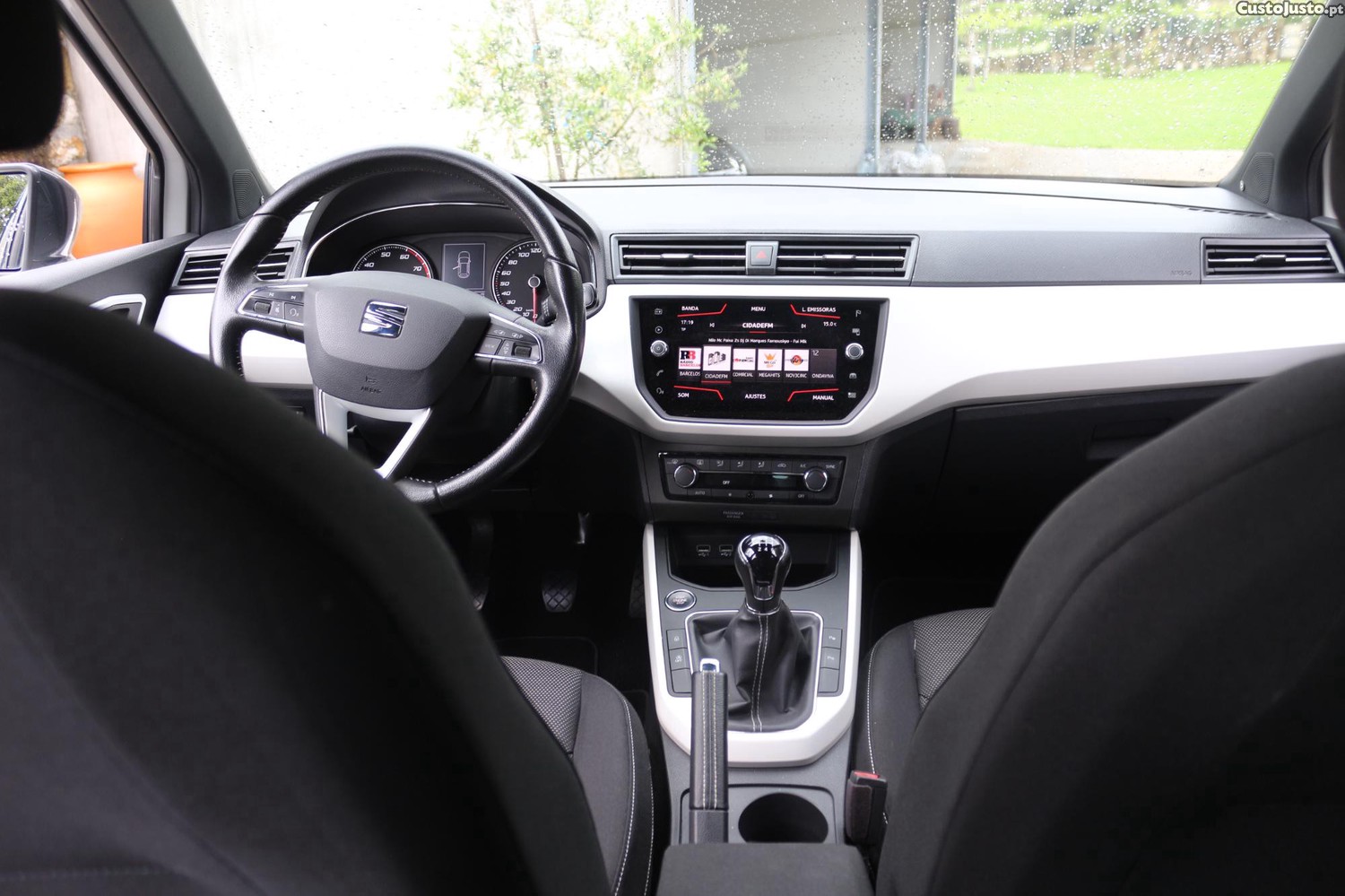 SEAT Arona 1.0 TSI 115cv Xcellence — fotografia 3