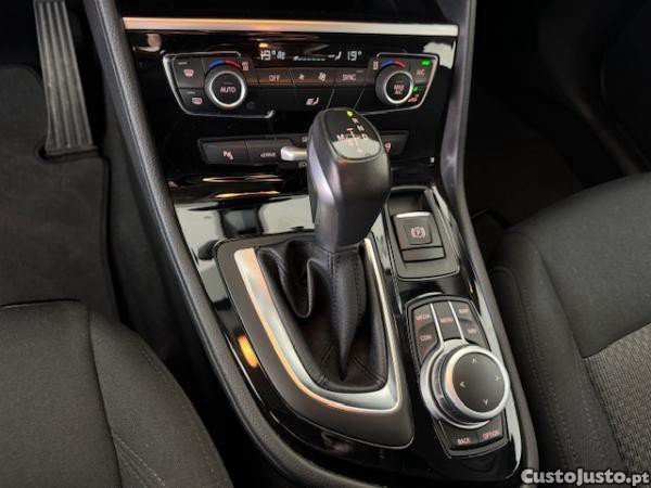 BMW 225 XE active tourer AUTO — fotografia 2