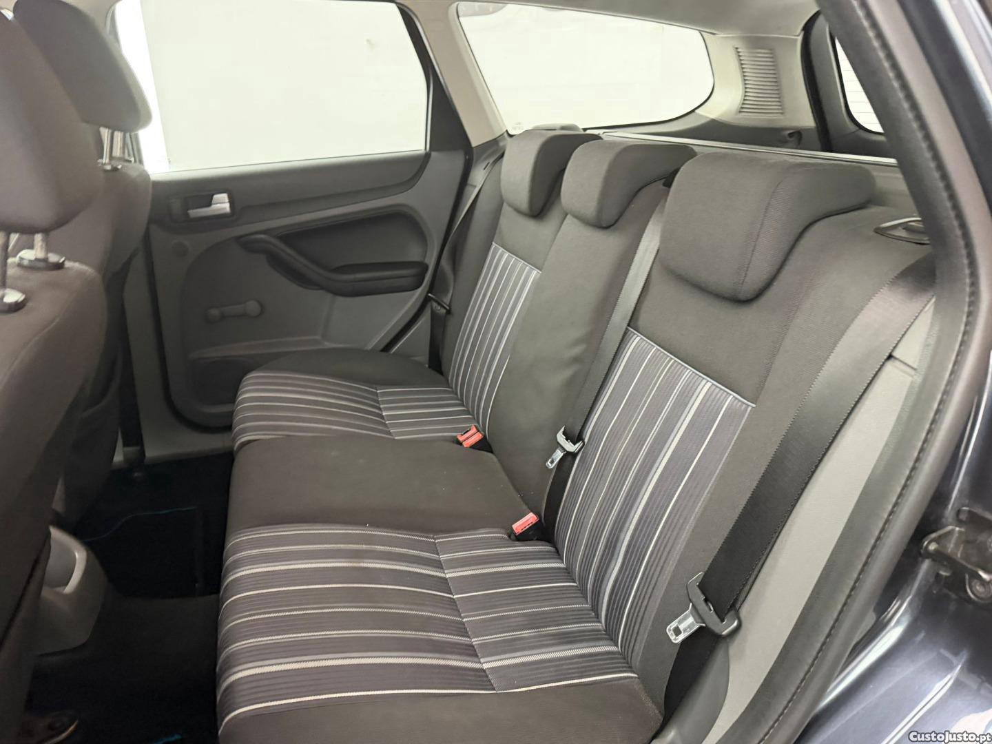 Ford Focus 1.6 TDCI — fotografia 3