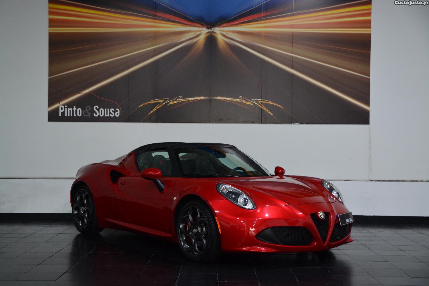 Alfa Romeo 4C Spider - 16 — photo 2