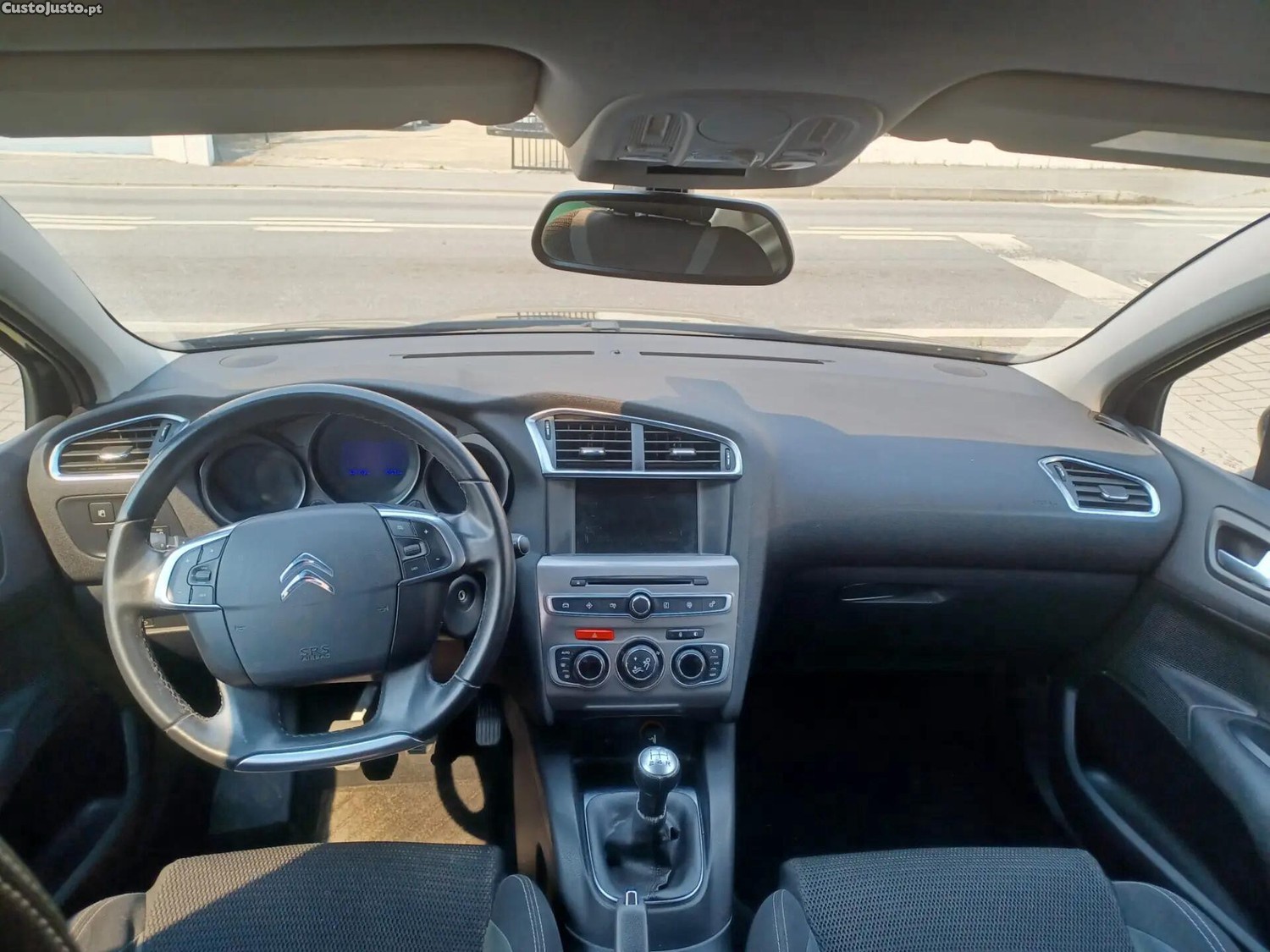 Citroën C4 1.6 BlueHDi Feel — fotografia 10
