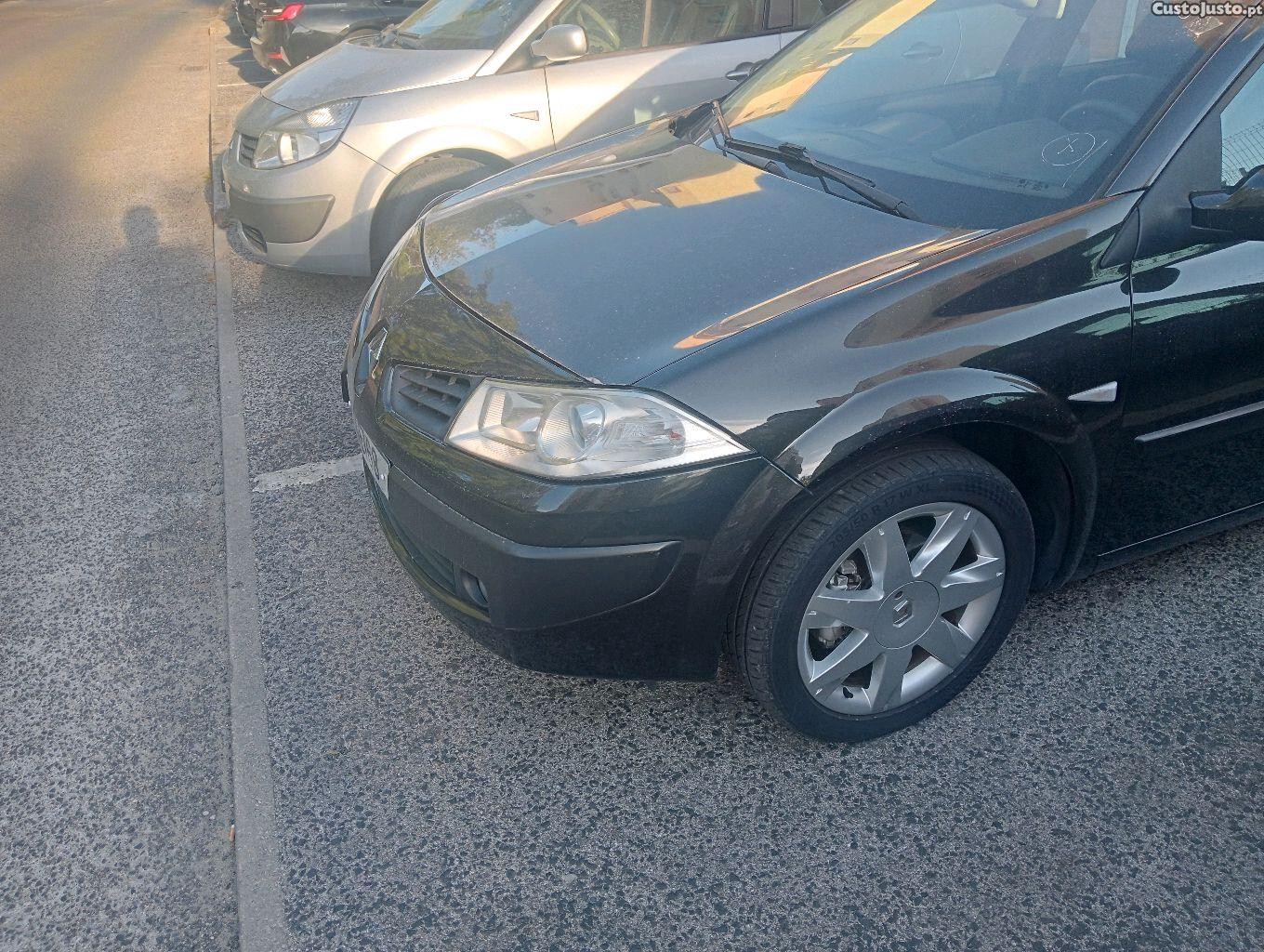 Renault Mégane luxury 1.5 dci — fotografia 3