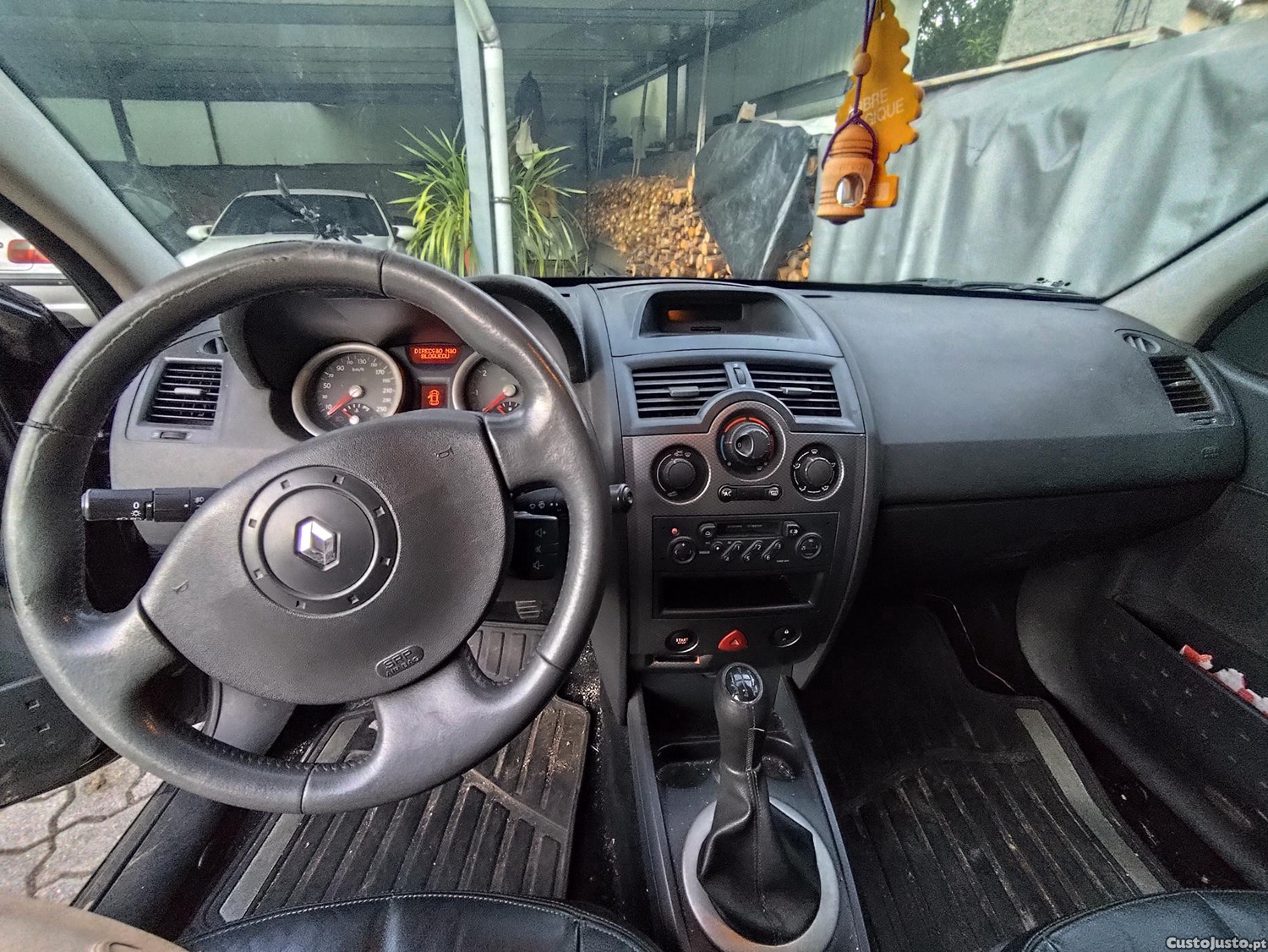 Renault Mégane 1.5 DCI coupe — photo 2