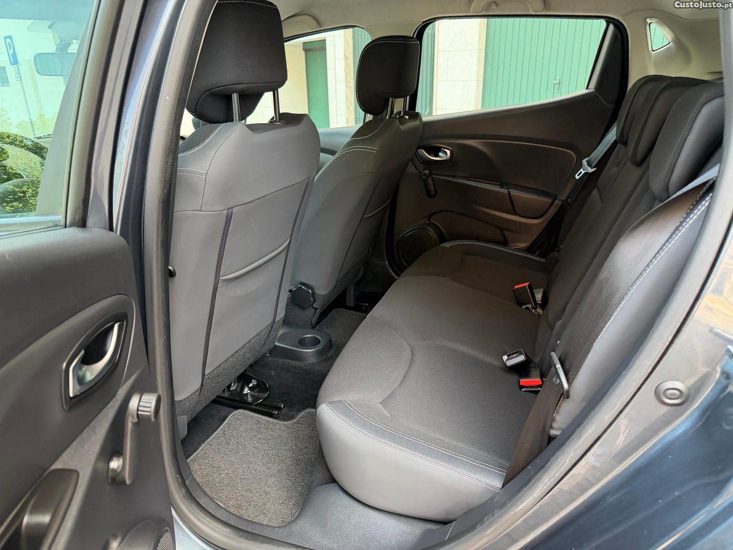 Renault Clio 1.5 dCi Confort 82g — fotografia 9