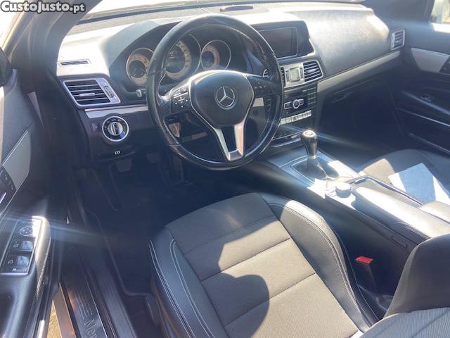 Mercedes-Benz E 220 Coupé — fotografia 2