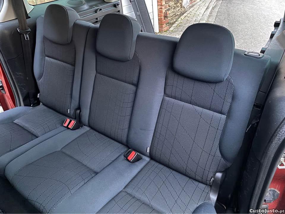 Peugeot Partner Tepee - 09 — photo 4