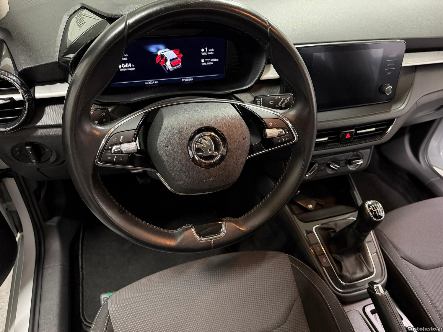 Skoda Fabia 1.0 TSI First Edition — fotografia 21