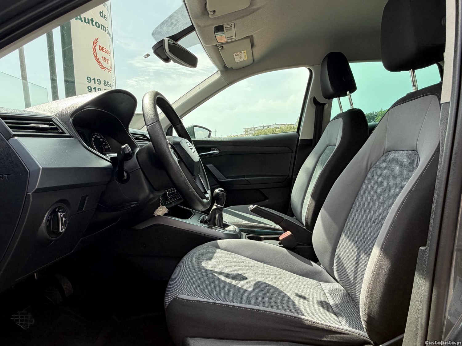 SEAT Arona 1.6TDI Atyle 95cv — fotografia 4
