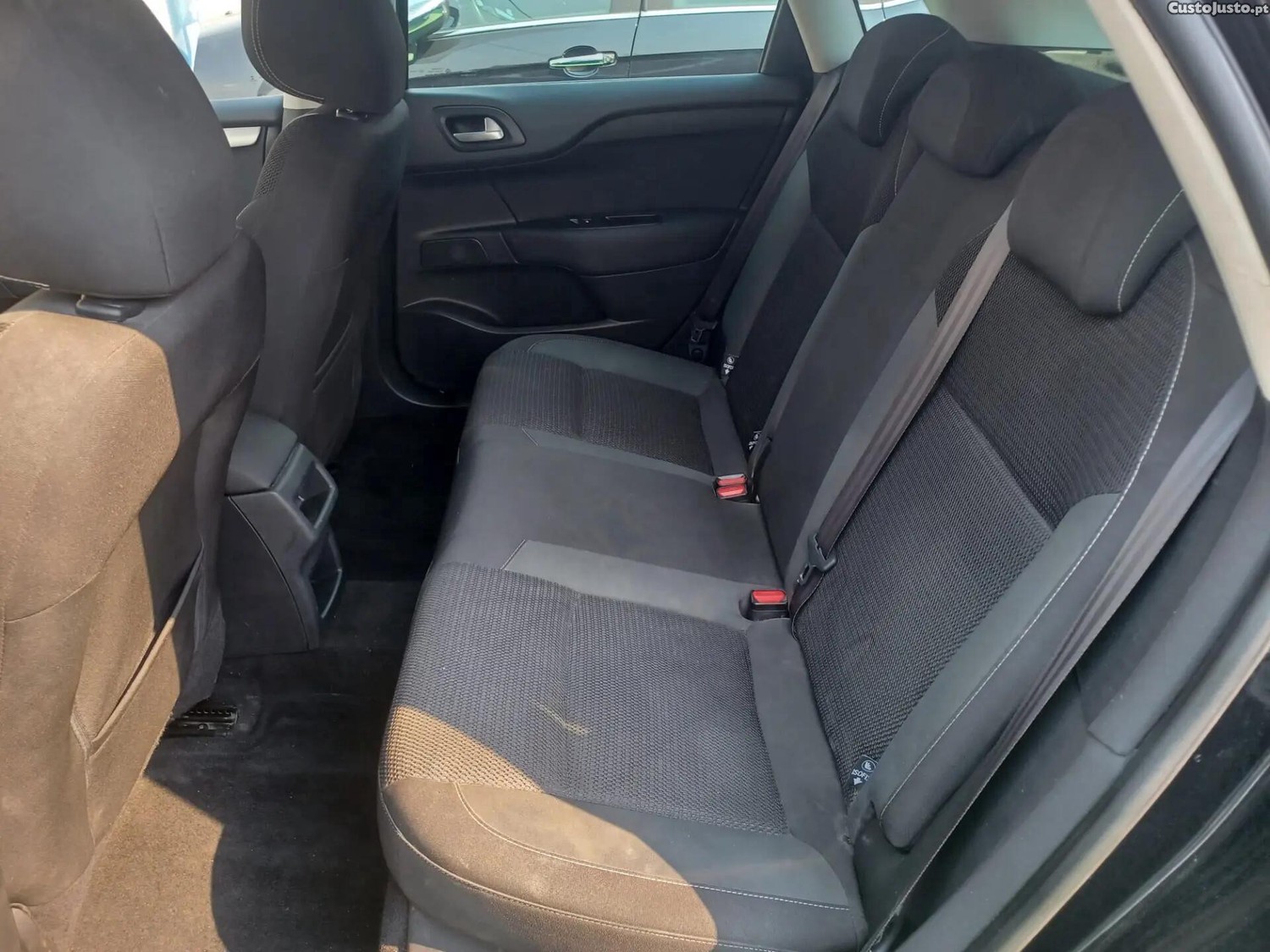 Citroën C4 1.6 BlueHDi Feel — fotografia 7