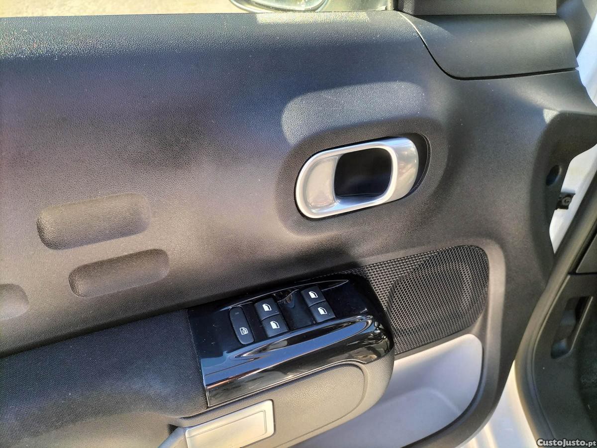 Citroën C3 1.2i turbo 110cv — fotografia 5
