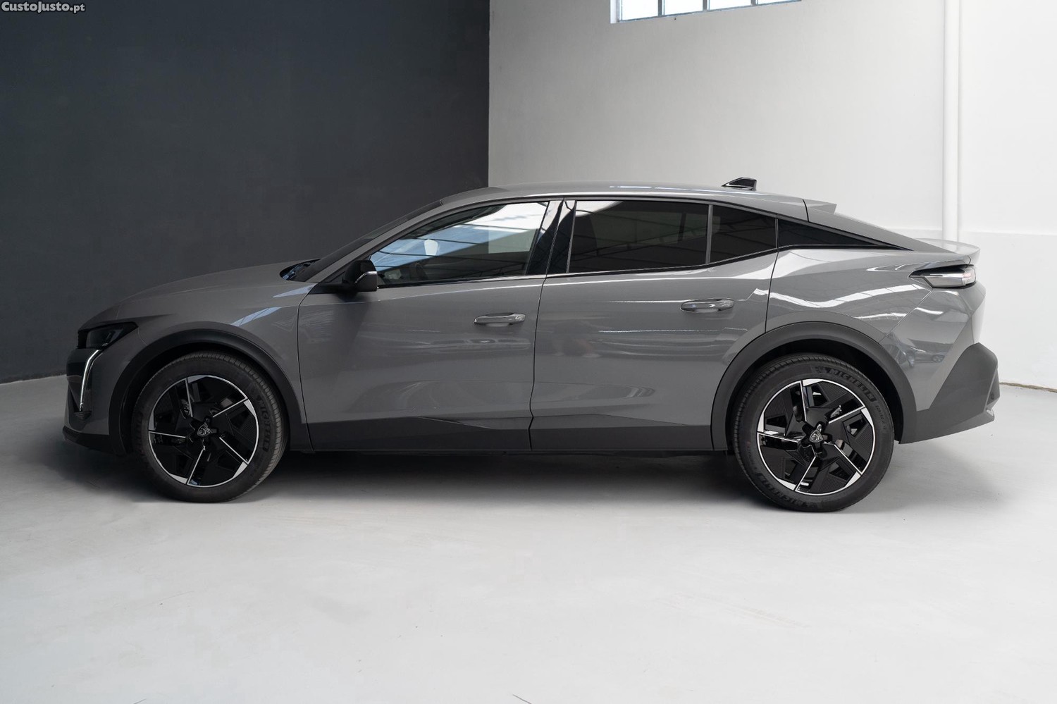 Peugeot e-408 Allure — fotografia 5
