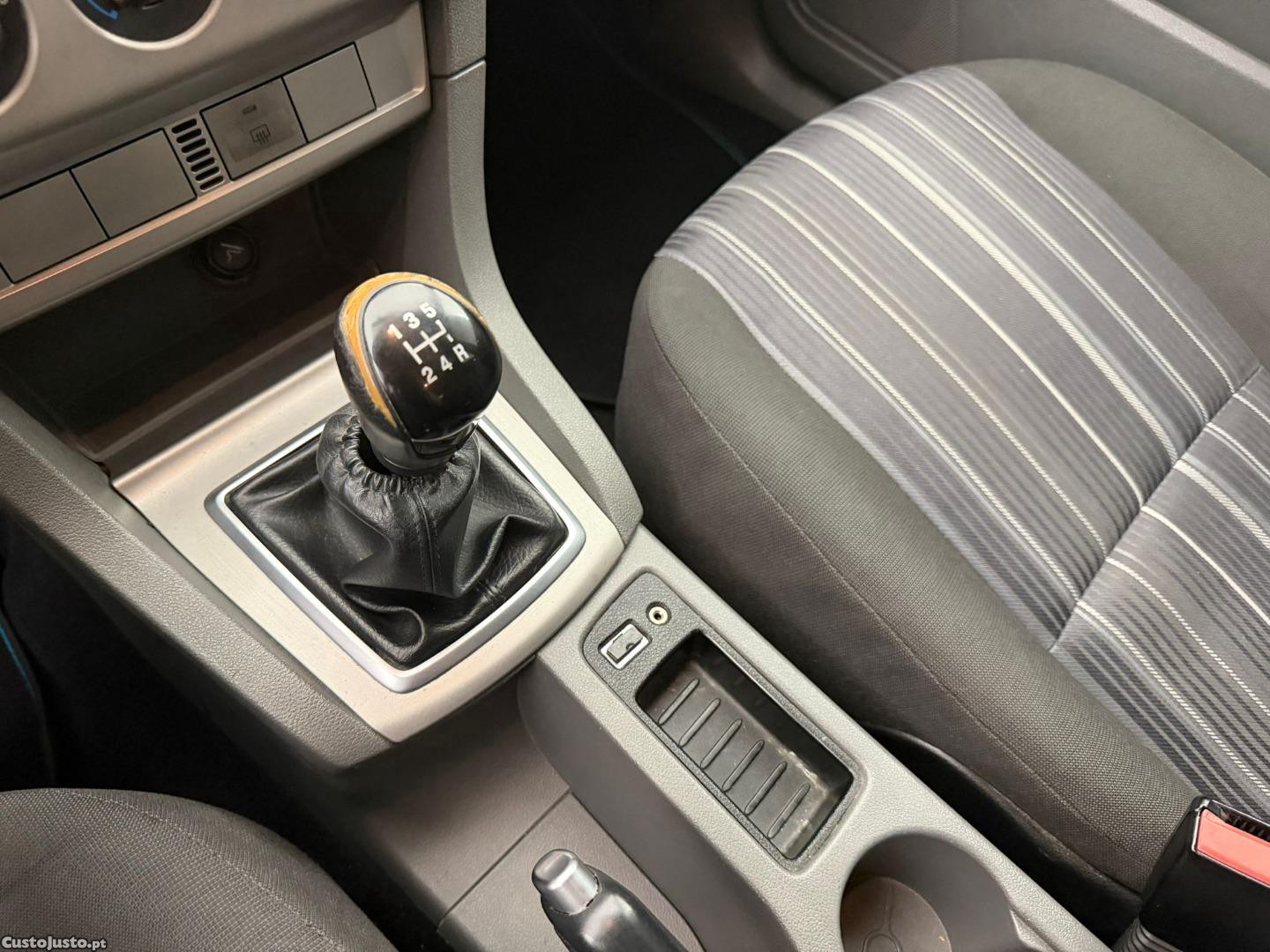 Ford Focus 1.6 TDCI — fotografia 4