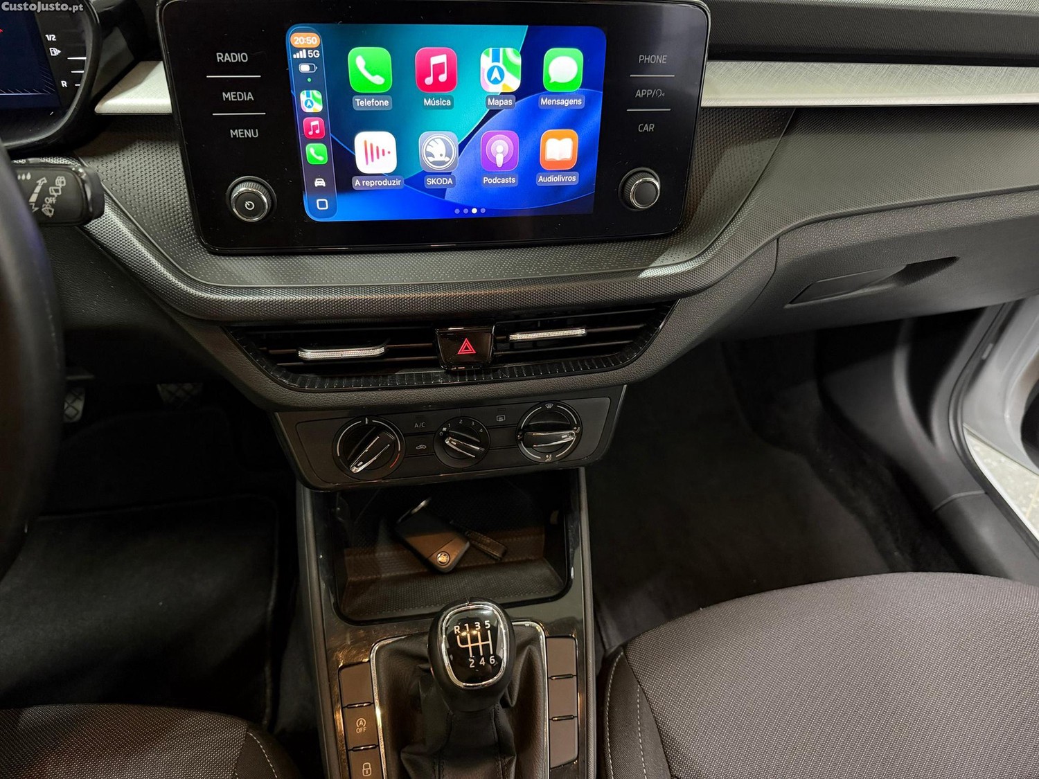 Skoda Fabia 1.0 TSI First Edition — fotografia 17