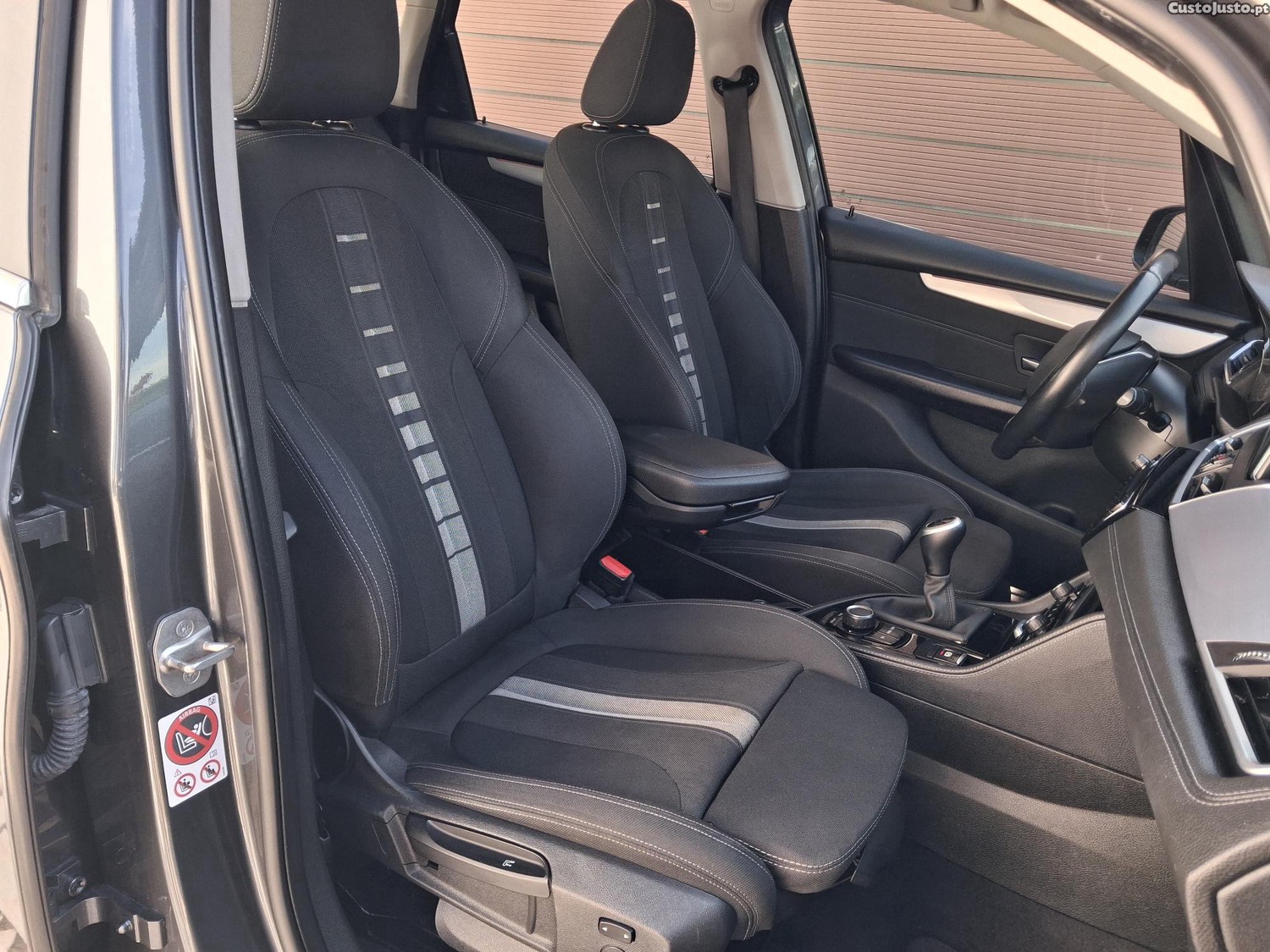 BMW 216 Active Tourer Sport — fotografia 5