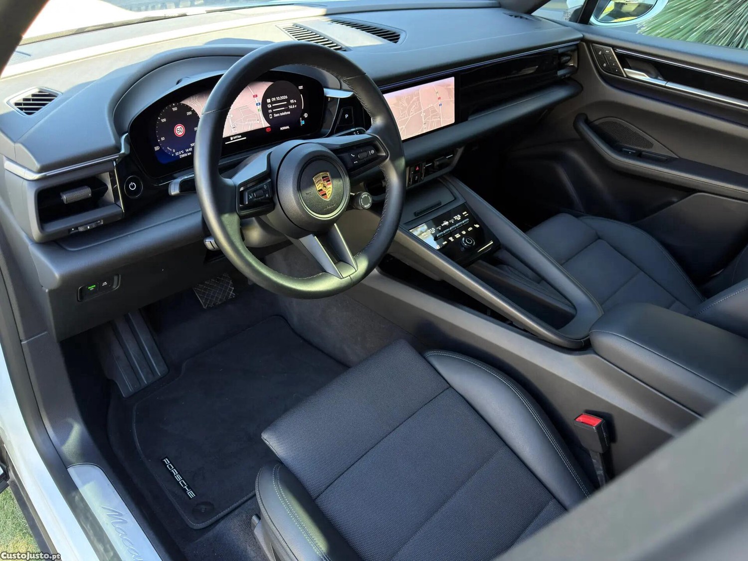 Porsche Macan Electric 4 - 25 — photo 3