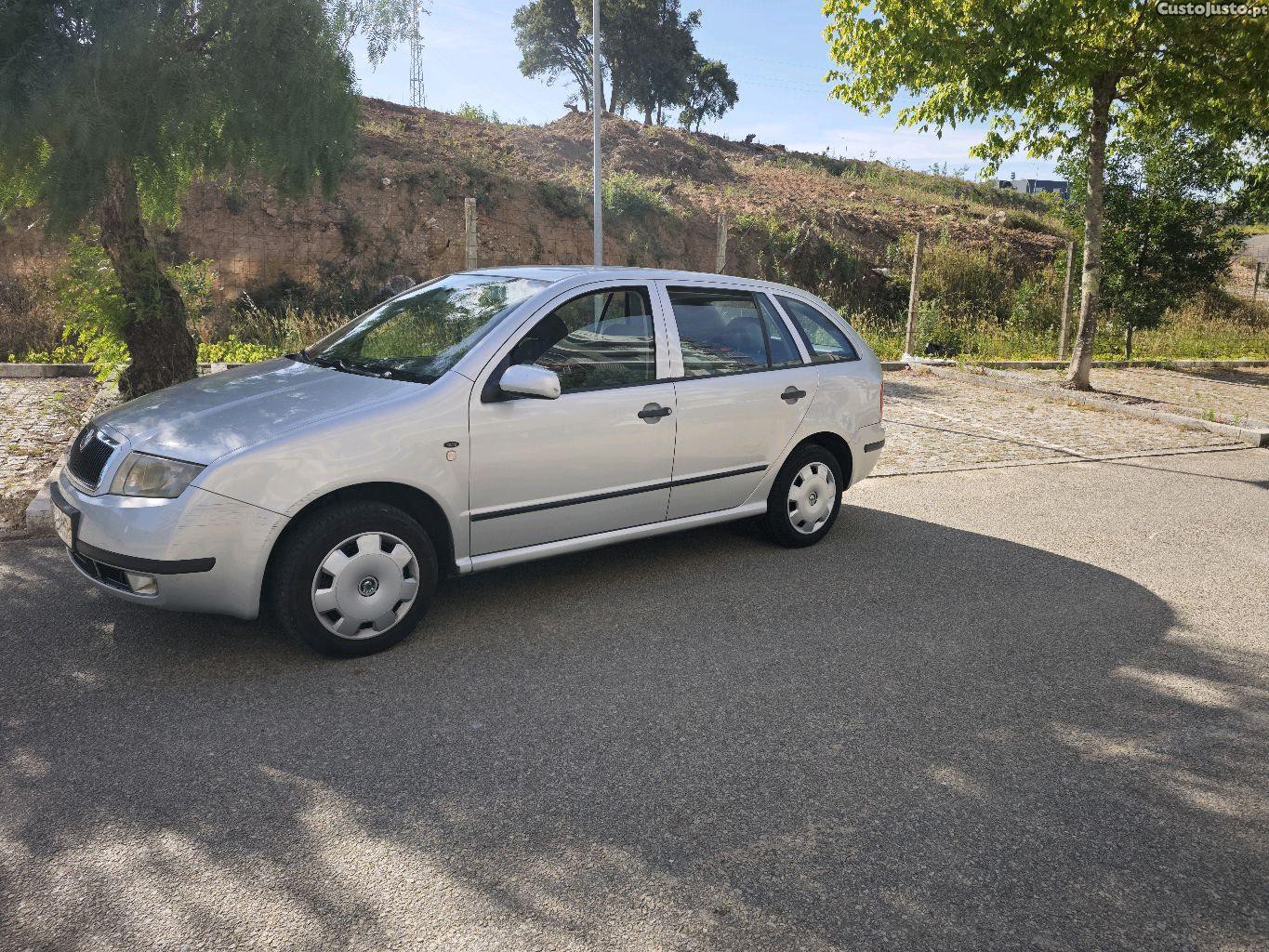Skoda Fabia 1.9 TDI 100CV (225000kms) - 01 — photo 4