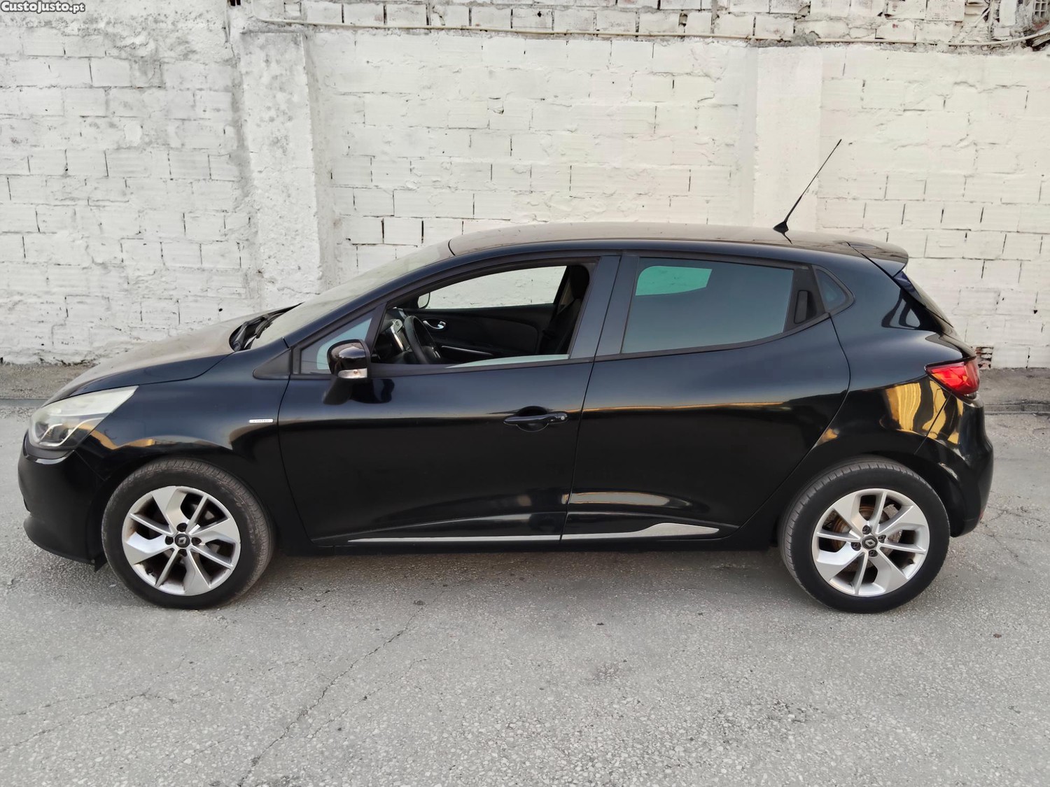 Renault Clio 1.5 dci a/c — photo 5