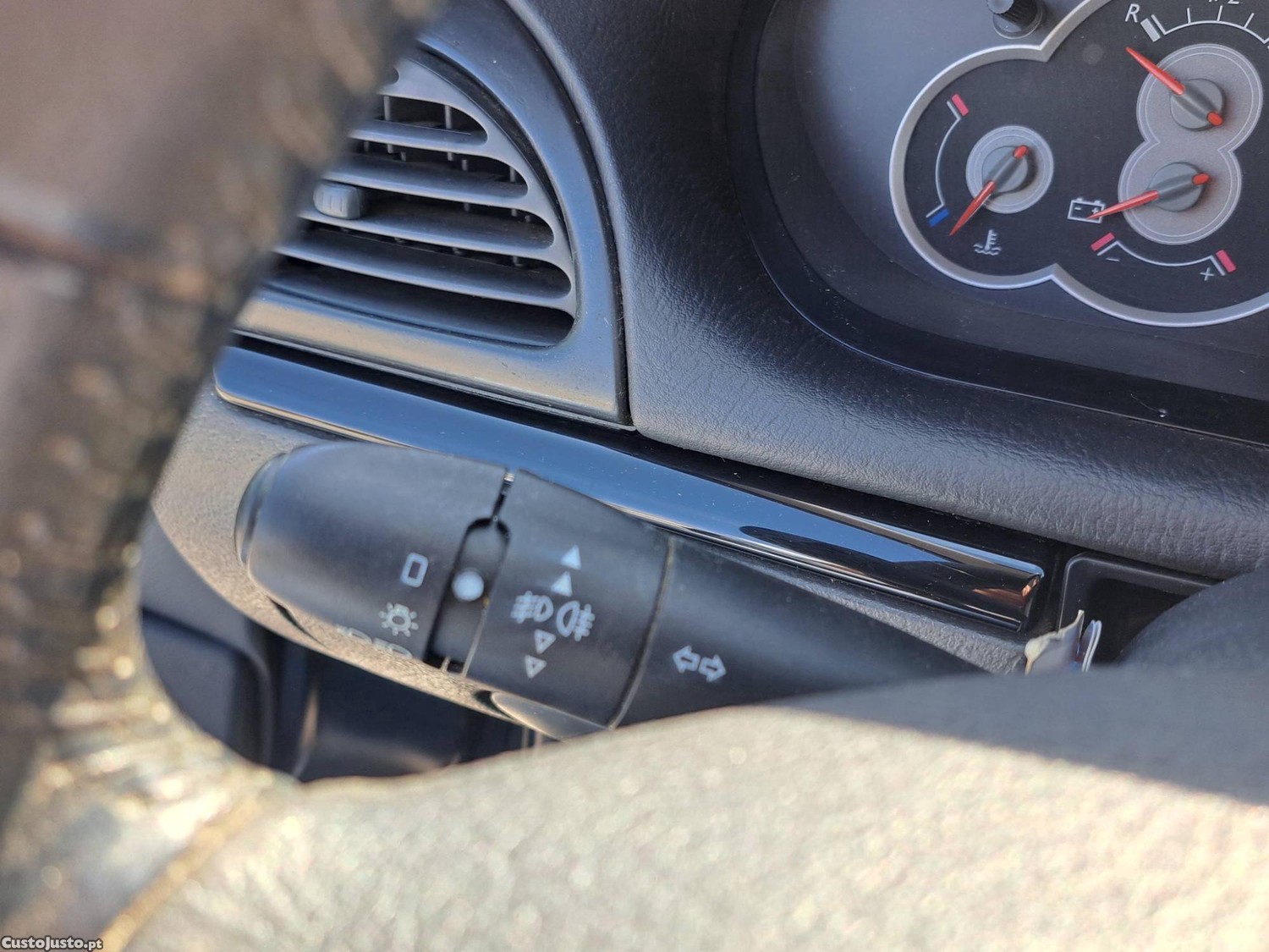 Citroën C5 1.6 HDI Exclusive 110 cv nacional — fotografia 7