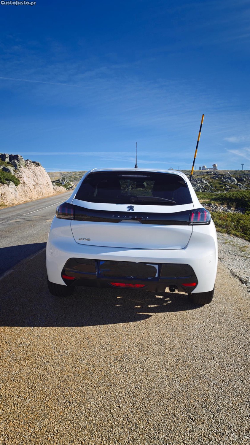 Peugeot 208 Allure pack - 22 — photo 2