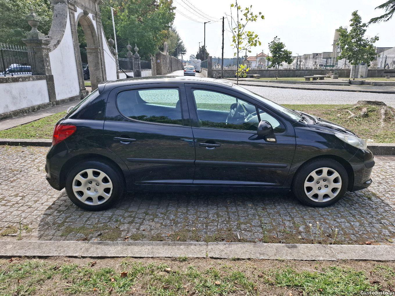 Peugeot 207 1.4 gasolina/GPL — fotografia 10