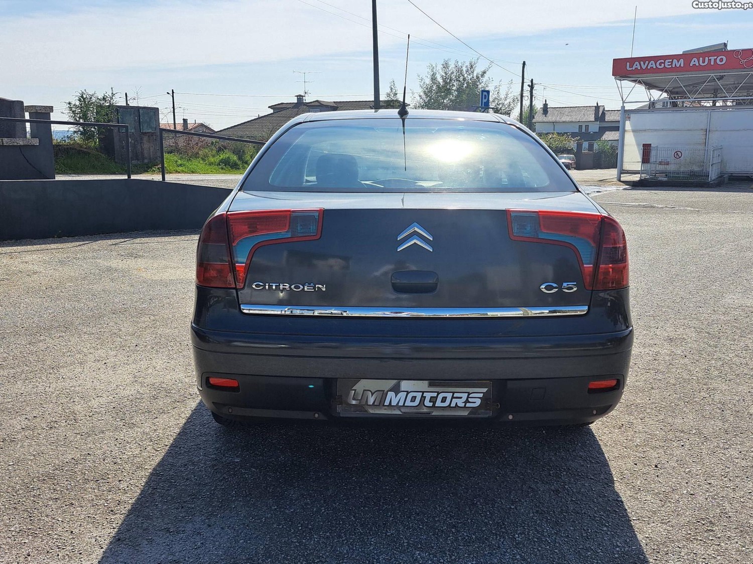 Citroën C5 1.6 HDI Exclusive 110 cv nacional — fotografia 19